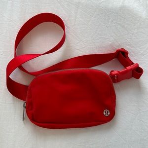Lulu Everywhere Belt Bag